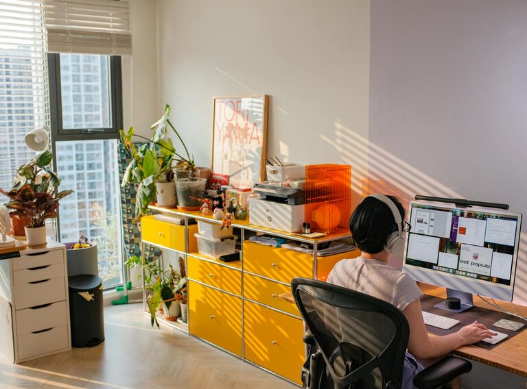 Tips for Creating a Cozy and Productive Home Office Space